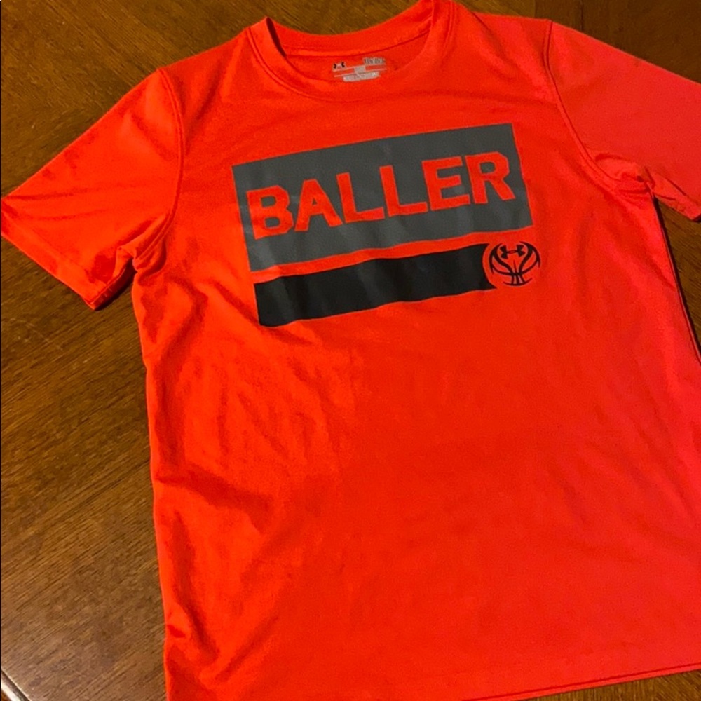 UA short sleeve tshirt